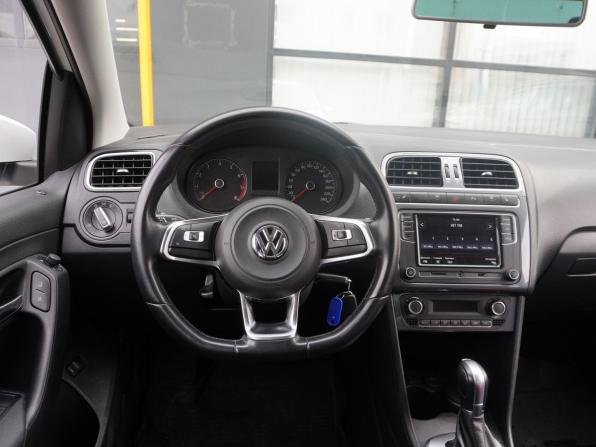 Volkswagen Polo V Рестайлинг с пробегом 2019 года, цена 1 443 000 рублей, 74922 км, седан, Автокод Объявления