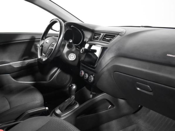 Kia Rio III Рестайлинг с пробегом 2016 года, цена 949 000 рублей, 140758 км, седан, Автокод Объявления