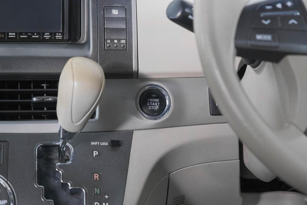 Toyota Estima III Рестайлинг Кемерово  - изображение 23