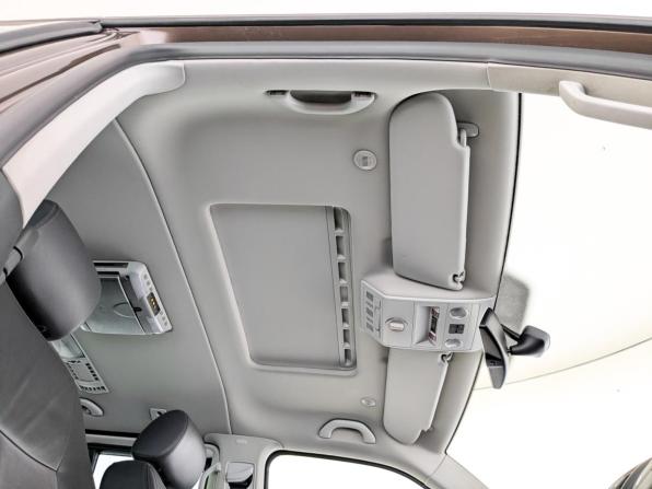 Volkswagen Multivan T5 Рестайлинг с пробегом 2012 года, цена 2 850 000 рублей, 122609 км, минивэн, Автокод Объявления