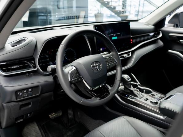 Toyota Highlander IV (XU70) с пробегом 2025 года, цена 5 450 000 рублей, 21 км, внедорожник, Автокод Объявления