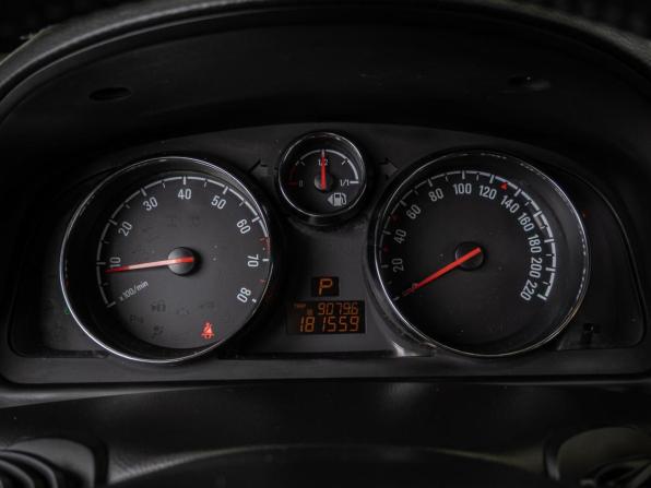 Opel Antara I Рестайлинг с пробегом 2012 года, цена 1 150 000 рублей, 181559 км, внедорожник, Автокод Объявления