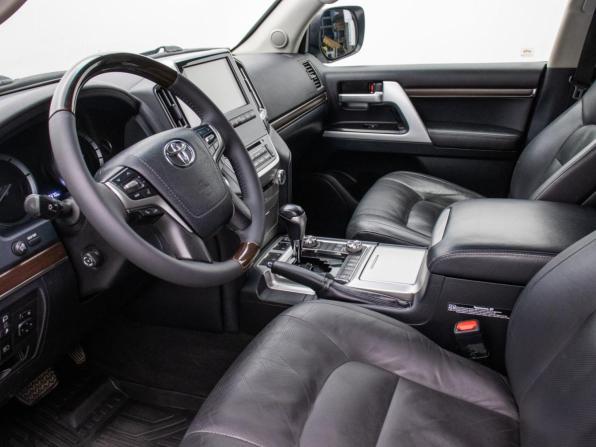 Toyota Land Cruiser 200 Series Рестайлинг 2 с пробегом 2019 года, цена 6 000 000 рублей, 287370 км, внедорожник, Автокод Объявления