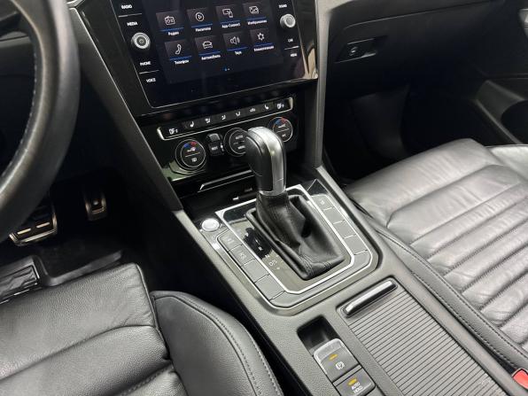Volkswagen Passat B8 с пробегом 2019 года, цена 1 900 000 рублей, 122516 км, седан, Автокод Объявления