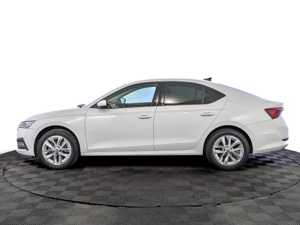 Skoda Octavia IV (A8) с пробегом 2021 года, цена 2 199 000 рублей, 101847 км, лифтбек, Автокод Объявления
