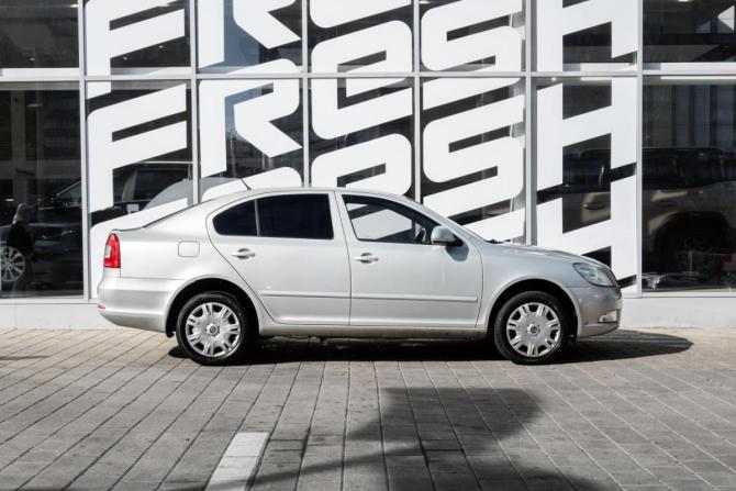 Skoda Octavia II (A5) Рестайлинг с пробегом 2012 года, цена 980 000 рублей, 115992 км, лифтбек, Автокод Объявления