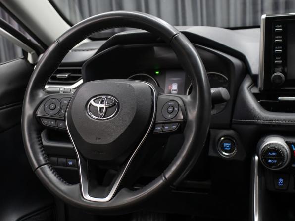 Toyota RAV4 V (XA50) с пробегом 2021 года, цена 3 549 000 рублей, 30661 км, внедорожник, Автокод Объявления