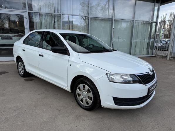 Skoda Rapid I с пробегом 2015 года, цена 980 000 рублей, 98180 км, лифтбек, Автокод Объявления