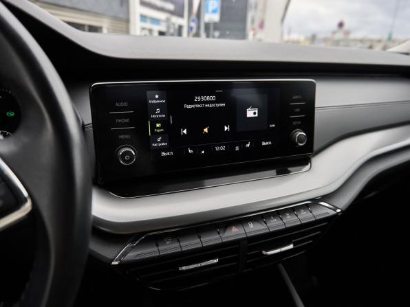 Skoda Octavia IV (A8) с пробегом 2021 года, цена 2 407 000 рублей, 86940 км, лифтбек, Автокод Объявления