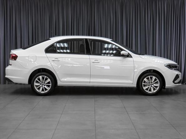 Volkswagen Polo VI с пробегом 2022 года, цена 1 599 000 рублей, 73264 км, лифтбек, Автокод Объявления