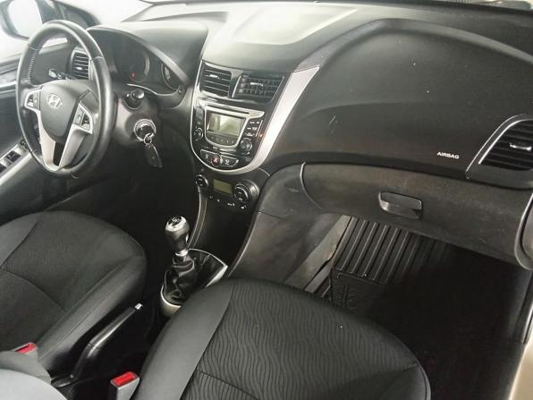 Hyundai Solaris I с пробегом 2012 года, цена 680 000 рублей, 203750 км, седан, Автокод Объявления