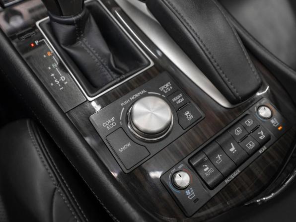 Lexus LS IV Рестайлинг 2 с пробегом 2014 года, цена 2 350 000 рублей, 319436 км, седан, Автокод Объявления