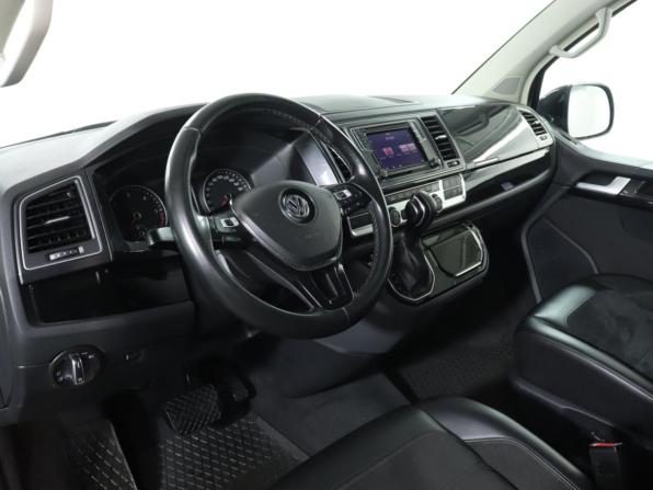 Volkswagen Multivan T6 с пробегом 2019 года, цена 4 499 000 рублей, 160000 км, минивэн, Автокод Объявления