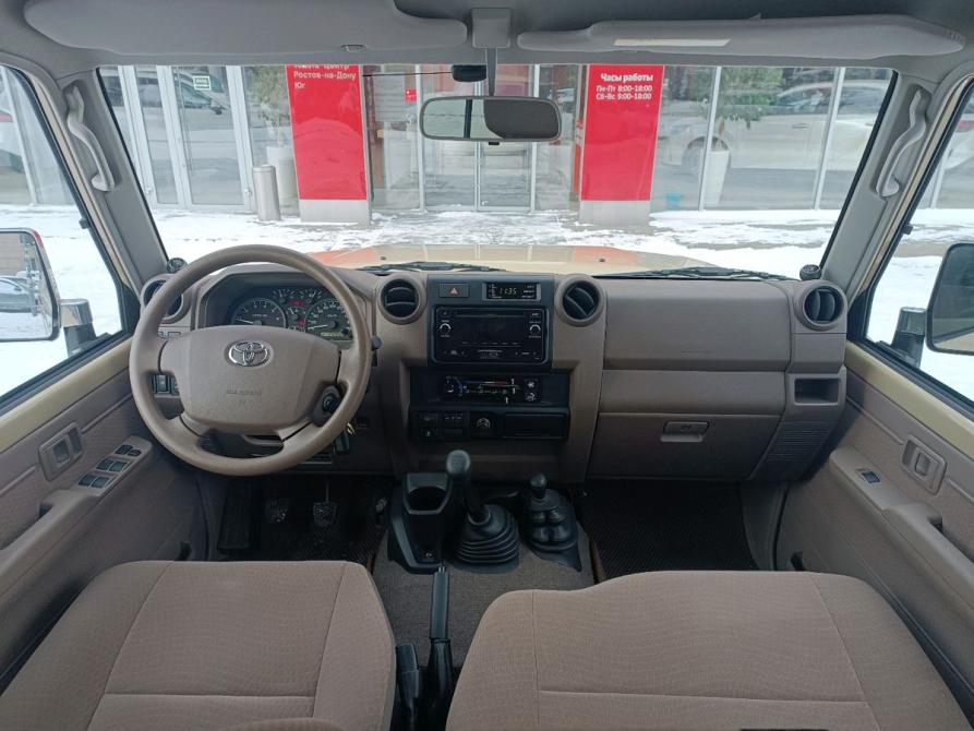Toyota Land Cruiser 70 Series Рестайлинг 1 Ростов-на-Дону  - изображение 9