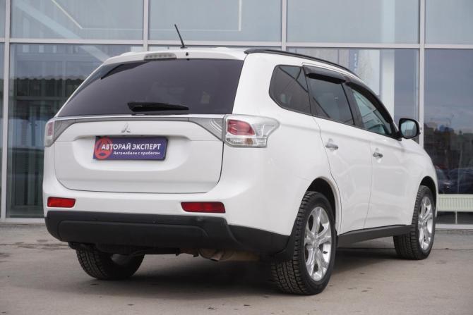 Mitsubishi Outlander III с пробегом 2012 года, цена 1 570 000 рублей, 158992 км, внедорожник, Автокод Объявления