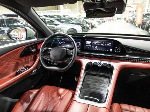 Exeed RX с пробегом 2023 года, цена 3 120 000 рублей, 31581 км, внедорожник, Автокод Объявления
