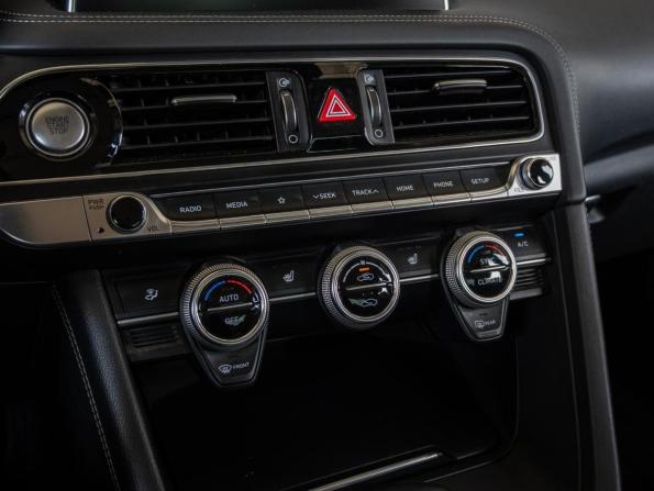 Genesis G70 I с пробегом 2018 года, цена 2 385 000 рублей, 185532 км, седан, Автокод Объявления