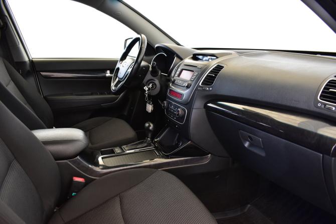 Kia Sorento II Рестайлинг с пробегом 2019 года, цена 1 865 000 рублей, 118128 км, внедорожник, Автокод Объявления