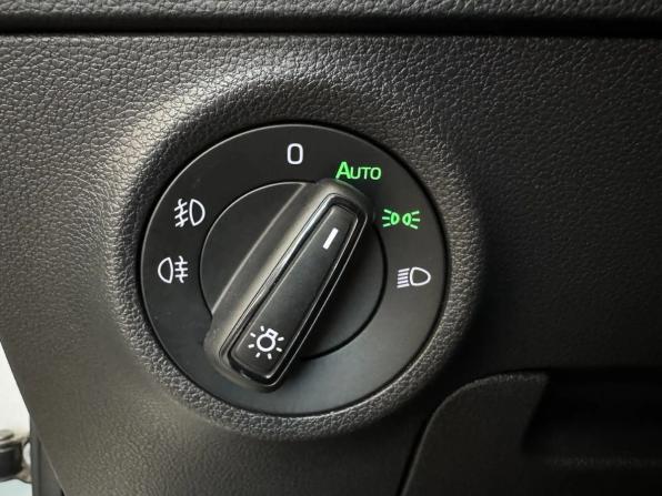Skoda Karoq I с пробегом 2022 года, цена 2 199 000 рублей, 158070 км, внедорожник, Автокод Объявления
