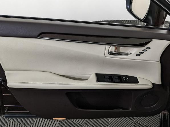 Lexus ES VI Рестайлинг с пробегом 2015 года, цена 2 750 000 рублей, 143650 км, седан, Автокод Объявления
