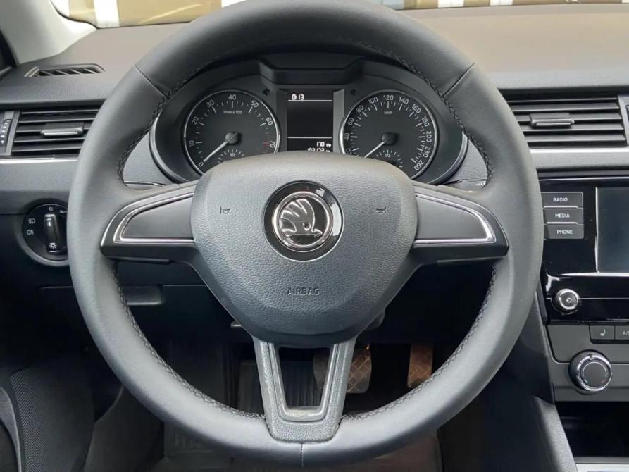 Skoda Octavia III (A7) Рестайлинг Псков  - изображение 13