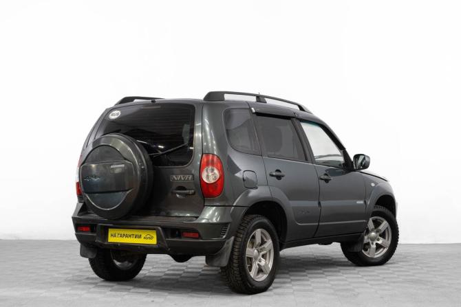 Chevrolet Niva I Рестайлинг с пробегом 2011 года, цена 549 000 рублей, 177000 км, внедорожник, Автокод Объявления