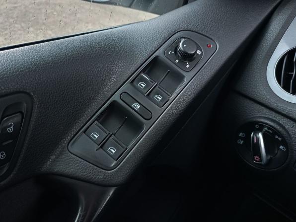 Volkswagen Tiguan I Рестайлинг с пробегом 2013 года, цена 1 175 000 рублей, 170234 км, внедорожник, Автокод Объявления