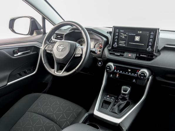 Toyota RAV4 V (XA50) с пробегом 2021 года, цена 3 350 000 рублей, 29900 км, внедорожник, Автокод Объявления