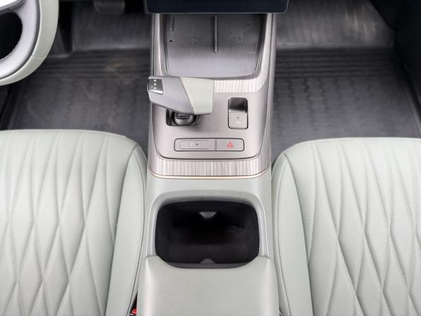 Changan Lamore с пробегом 2023 года, цена 1 825 000 рублей, 21575 км, седан, Автокод Объявления