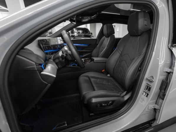 BMW 5 серии VIII (G60/G61/G68) с пробегом 2025 года, цена 6 800 000 рублей, 17134 км, седан, Автокод Объявления