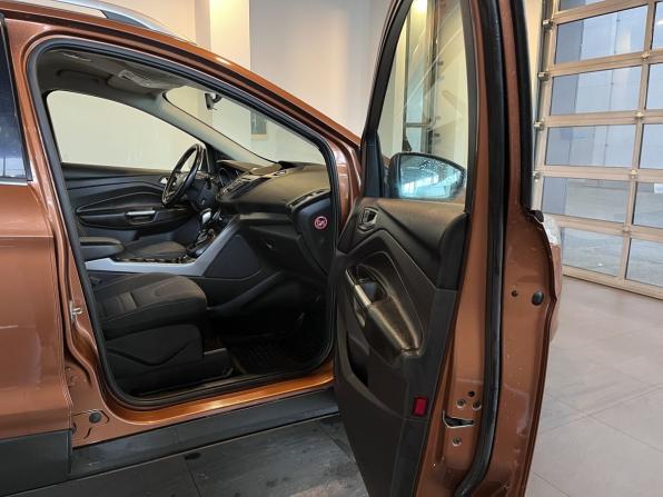 Ford Kuga II с пробегом 2016 года, цена 1 695 000 рублей, 96879 км, внедорожник, Автокод Объявления