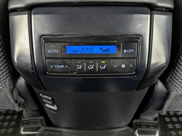 Toyota Land Cruiser Prado 150 Series Рестайлинг 2 с пробегом 2019 года, цена 5 250 000 рублей, 70277 км, внедорожник, Автокод Объявления