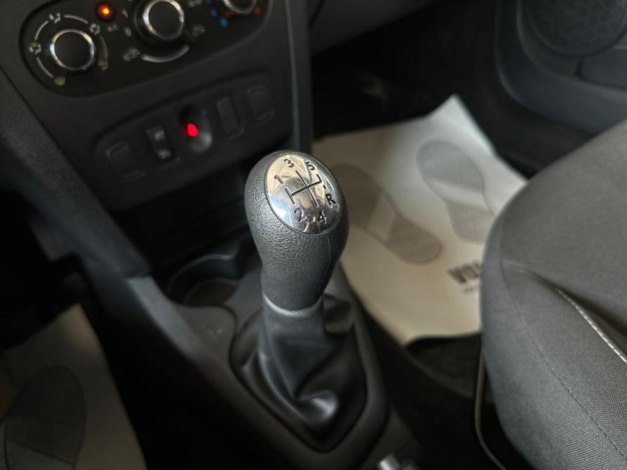 Renault Sandero II Санкт-Петербург  - изображение 25