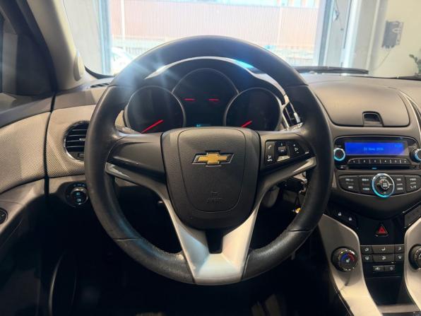 Chevrolet Cruze I Рестайлинг с пробегом 2013 года, цена 697 000 рублей, 272981 км, хэтчбек, Автокод Объявления