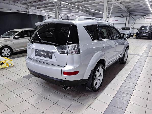 Mitsubishi Outlander II с пробегом 2008 года, цена 910 000 рублей, 105000 км, внедорожник, Автокод Объявления