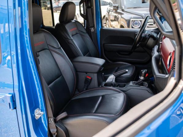 Jeep Gladiator II (JT) с пробегом 2022 года, цена 5 990 000 рублей, 50250 км, offers.body_type.unknown, Автокод Объявления