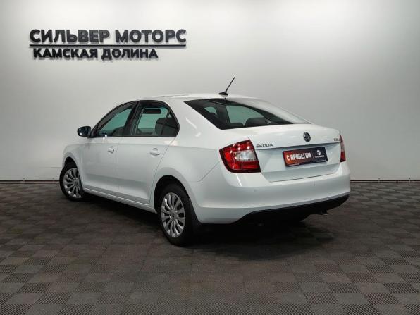 Skoda Rapid I Рестайлинг с пробегом 2018 года, цена 1 099 000 рублей, 173000 км, лифтбек, Автокод Объявления