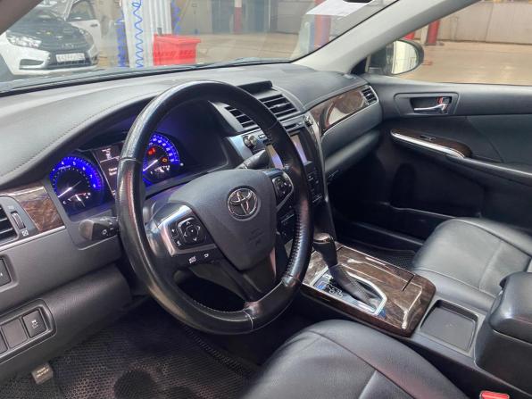 Toyota Camry VII (XV50) Рестайлинг 2 с пробегом 2018 года, цена 2 350 000 рублей, 157863 км, седан, Автокод Объявления