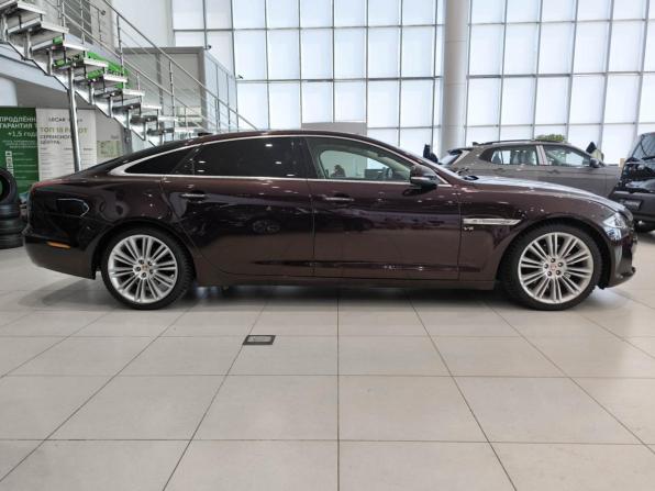 Jaguar XJ IV (X351) Рестайлинг с пробегом 2016 года, цена 2 250 000 рублей, 226313 км, седан, Автокод Объявления