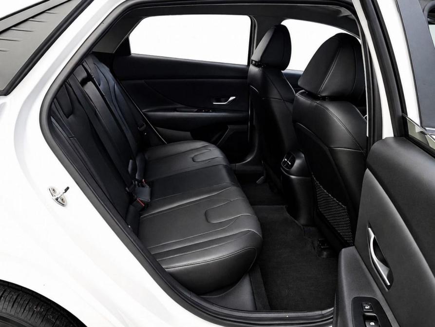 Hyundai Elantra VI (AD) Рестайлинг Ростов-на-Дону  - изображение 10