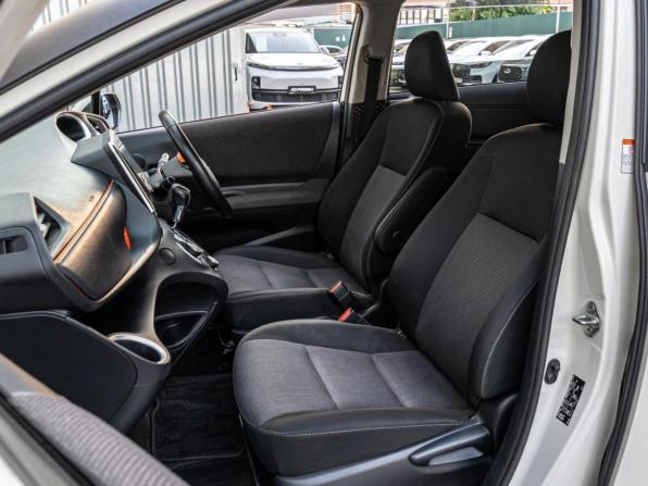 Toyota Sienta II Рестайлинг с пробегом 2019 года, цена 1 800 000 рублей, 87678 км, компактвэн, Автокод Объявления