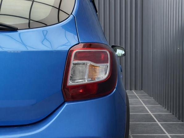 Renault Sandero II с пробегом 2015 года, цена 787 000 рублей, 135193 км, хэтчбек, Автокод Объявления