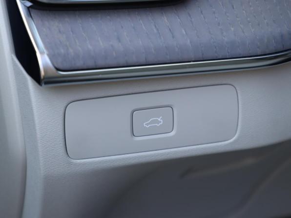 Volvo XC90 II Рестайлинг 2 с пробегом 2025 года, цена 10 850 000 рублей, 25 км, внедорожник, Автокод Объявления