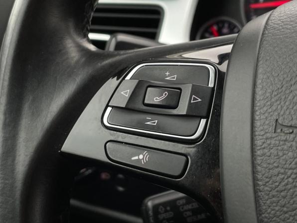 Volkswagen Touareg II с пробегом 2013 года, цена 2 100 000 рублей, 302516 км, внедорожник, Автокод Объявления