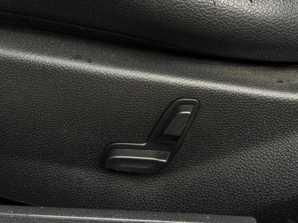 Mercedes-Benz C-Класс III (W204) Рестайлинг с пробегом 2011 года, цена 1 395 000 рублей, 227175 км, седан, Автокод Объявления