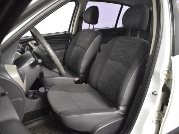 Renault Sandero I с пробегом 2013 года, цена 699 900 рублей, 141255 км, хэтчбек, Автокод Объявления