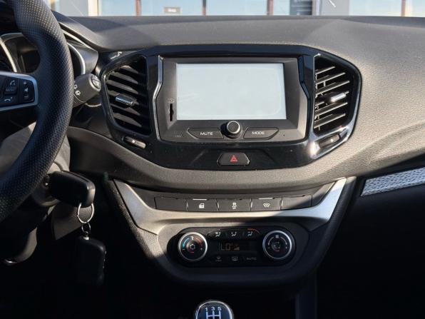 Lada (ВАЗ) Vesta I с пробегом 2019 года, цена 1 040 000 рублей, 114432 км, универсал, Автокод Объявления