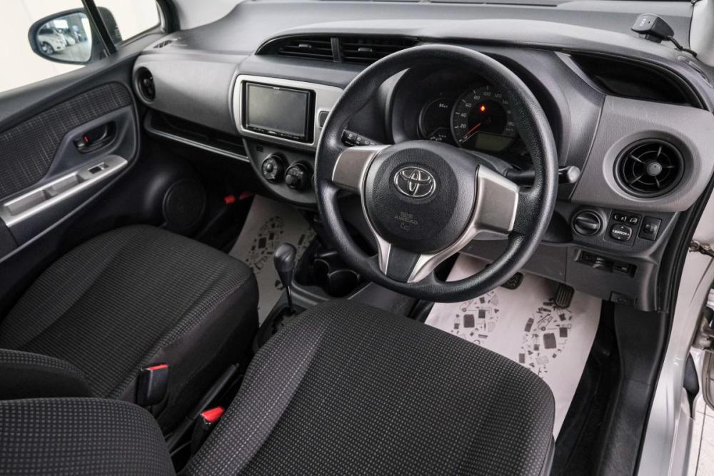 Toyota Vitz III (XP130) Рестайлинг Красноярск  - изображение 9