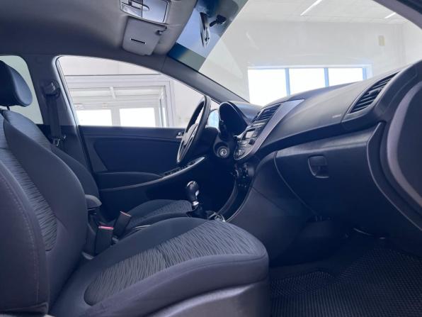 Hyundai Solaris I Рестайлинг с пробегом 2015 года, цена 995 000 рублей, 97234 км, хэтчбек, Автокод Объявления