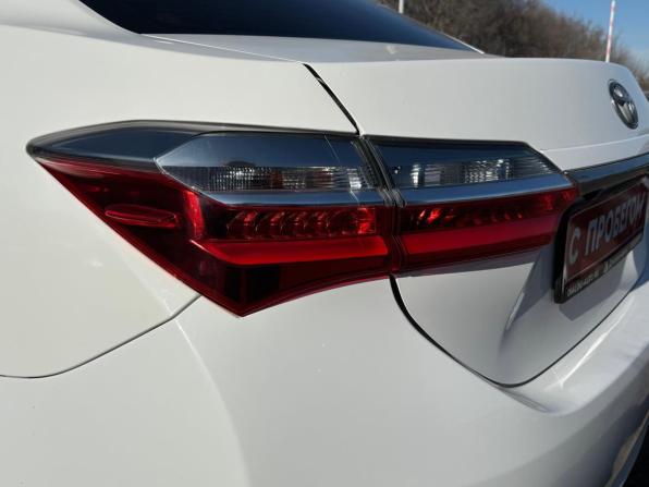 Toyota Corolla XI (E160 E170 E180) Рестайлинг 1 с пробегом 2017 года, цена 1 580 000 рублей, 186958 км, седан, Автокод Объявления